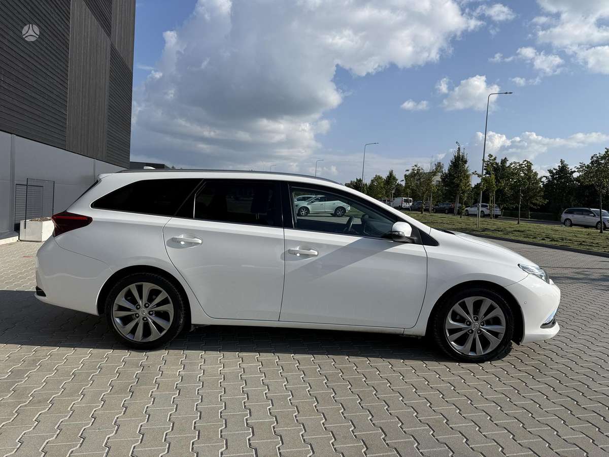 Toyota Auris - 4