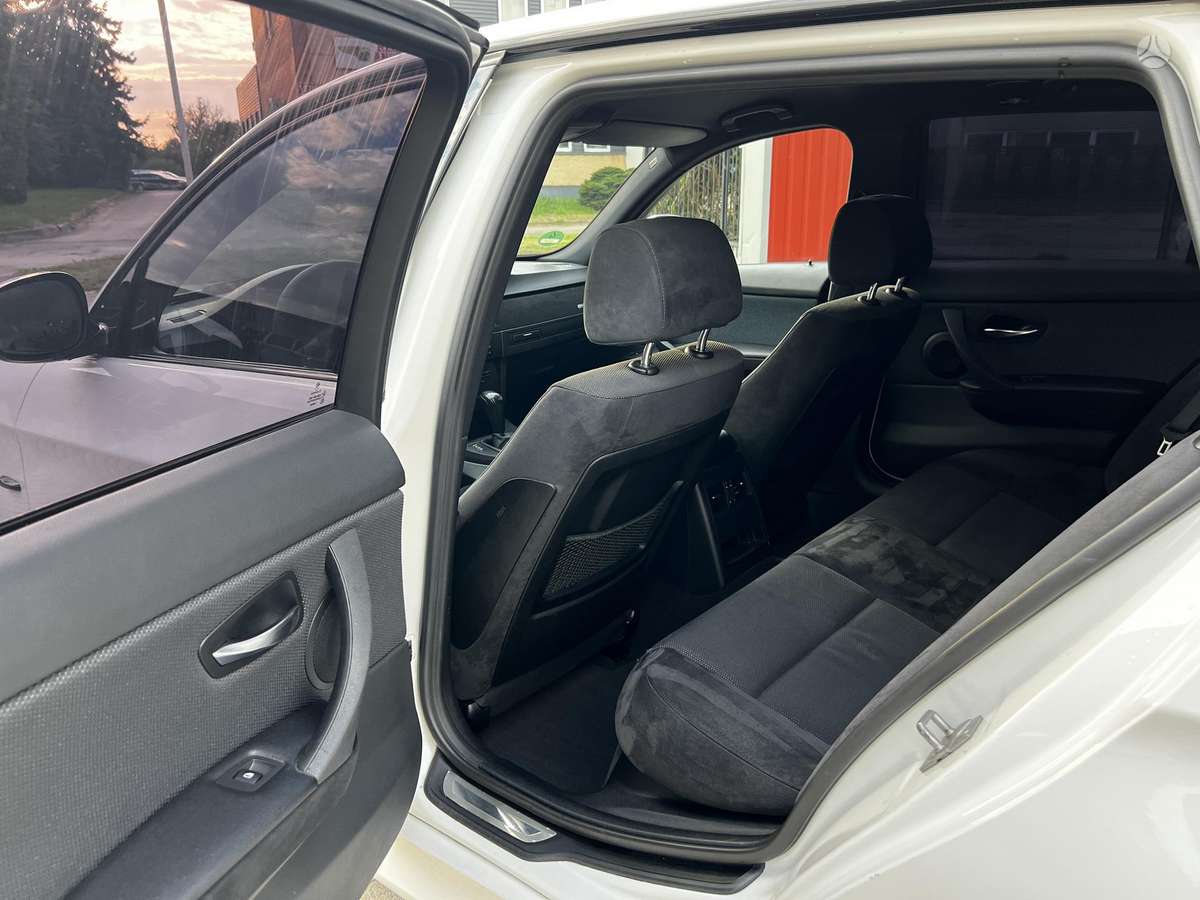 BMW 320, 2.0 l., wagon