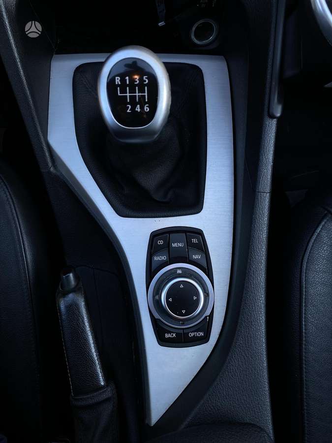 BMW X1, 2.0 l., off-road / crossover