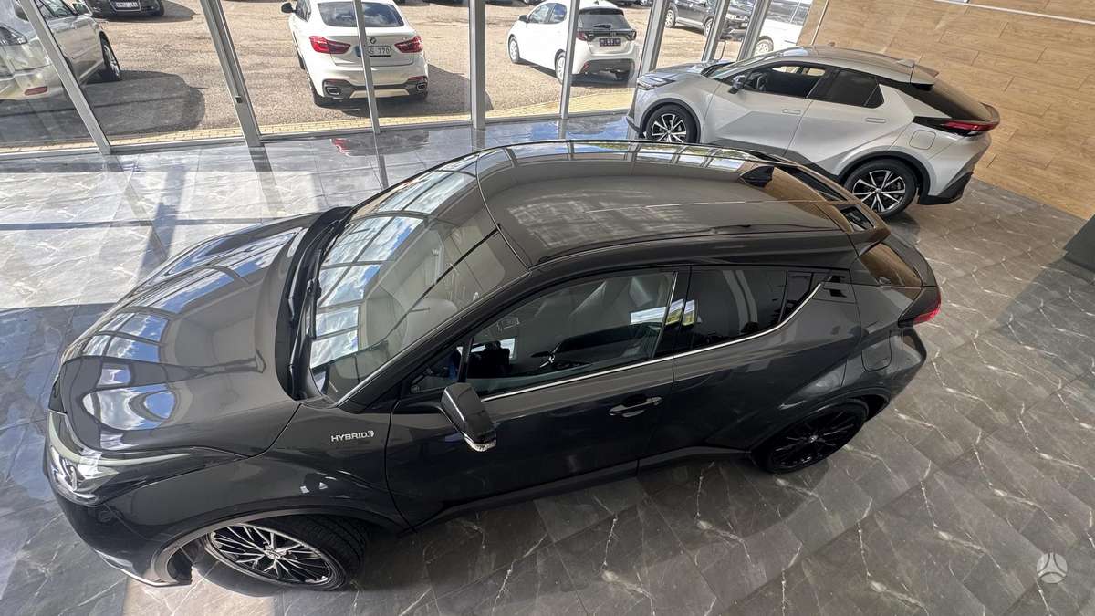 Toyota C-HR - 4