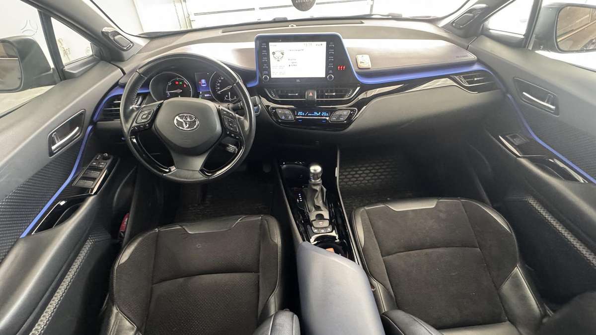 Toyota C-HR - 10