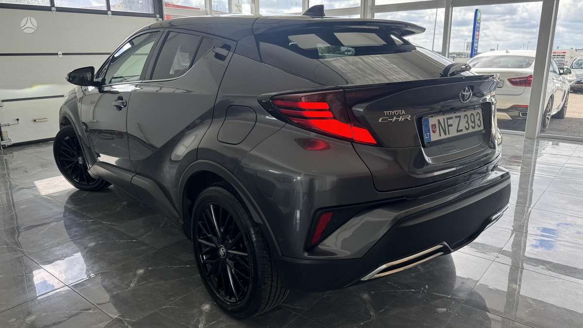Toyota C-HR - 7
