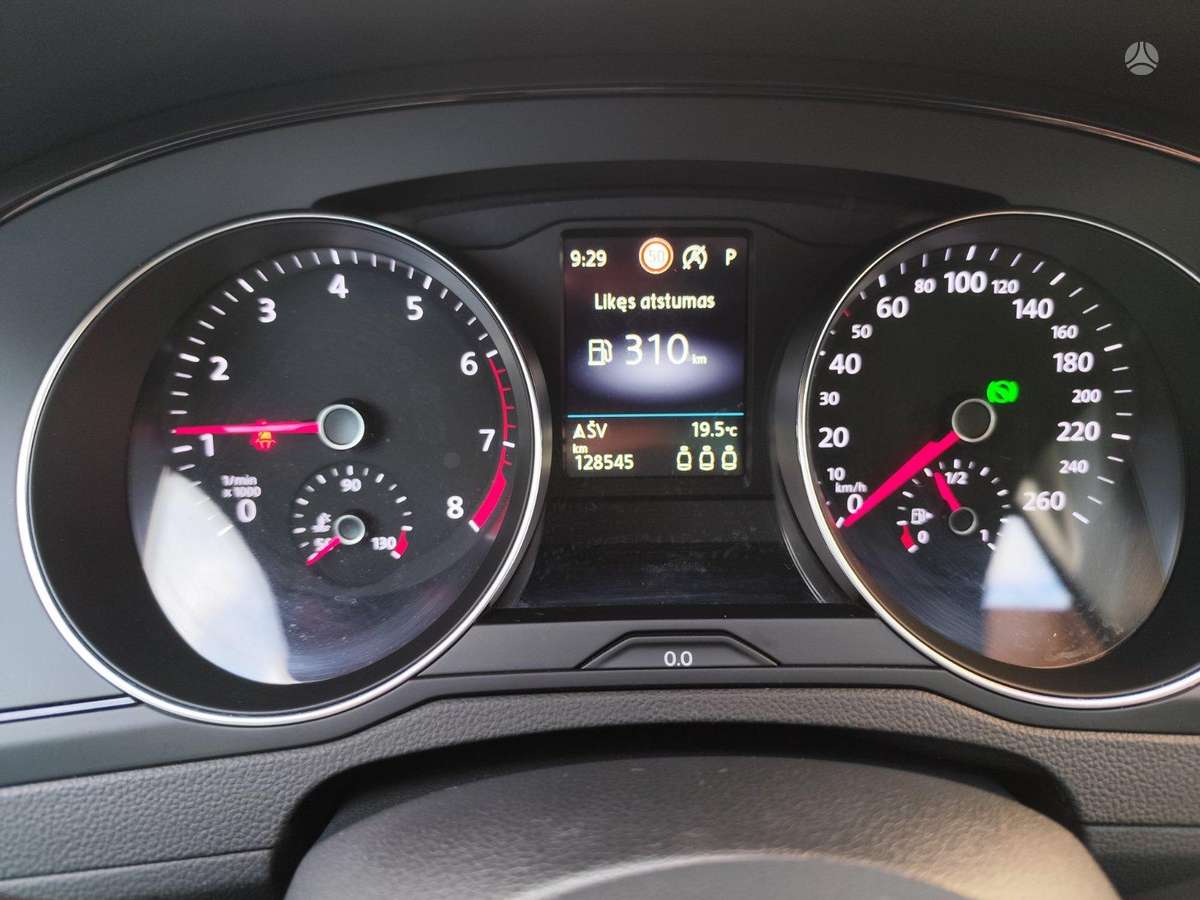Volkswagen Passat - 5