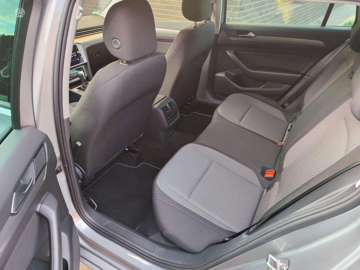Volkswagen Passat - 9