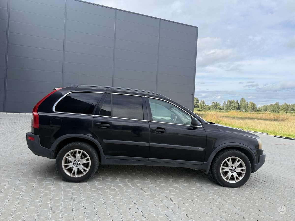 Volvo XC90 - 4
