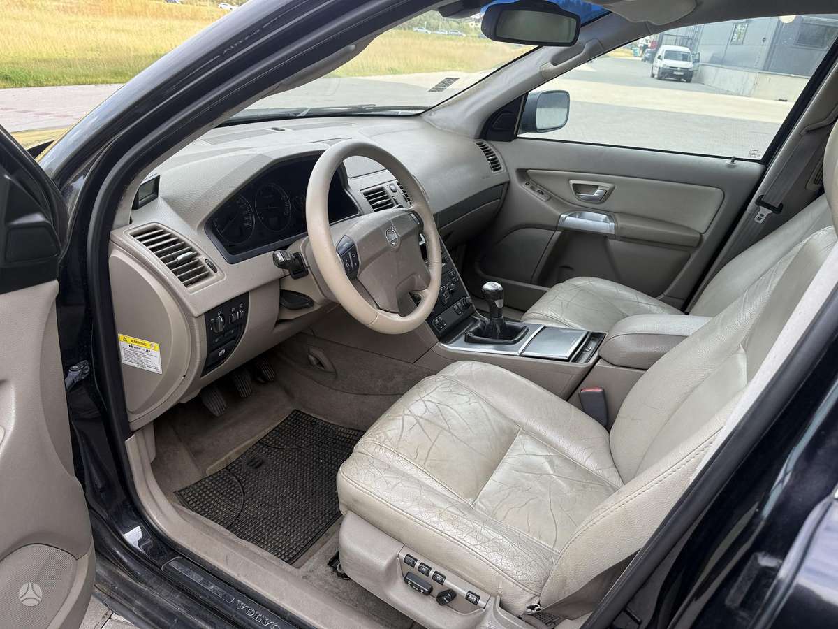 Volvo XC90 - 12