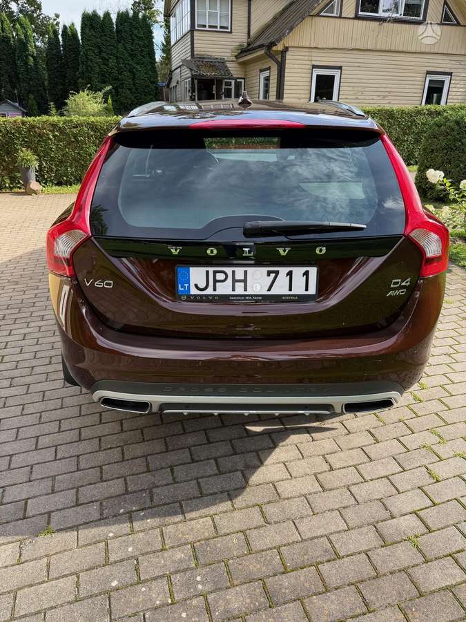 Volvo V60 Cross Country - 4
