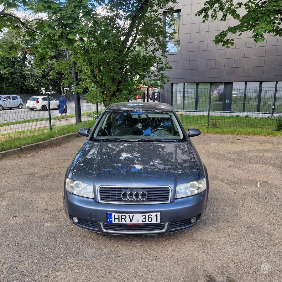 Audi A4, 2.0 l., Седан