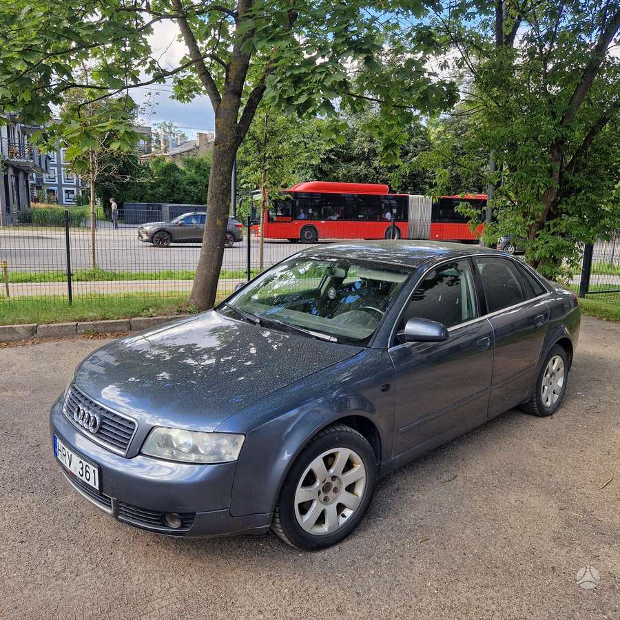 Audi A4, 2.0 l., Седан
