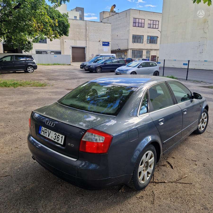 Audi A4, 2.0 l., saloon / sedan