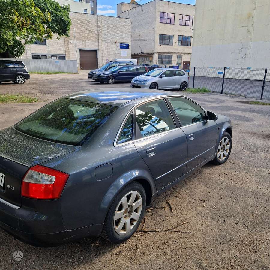 Audi A4, 2.0 l., Седан