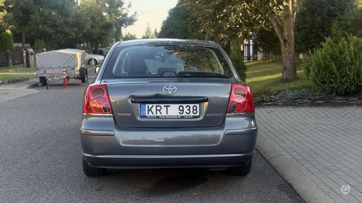 Toyota Avensis - 5