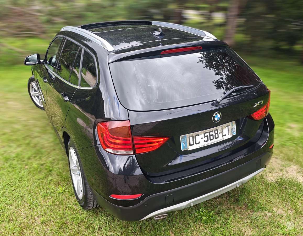 BMW X1, 2.0 l., Минивэн