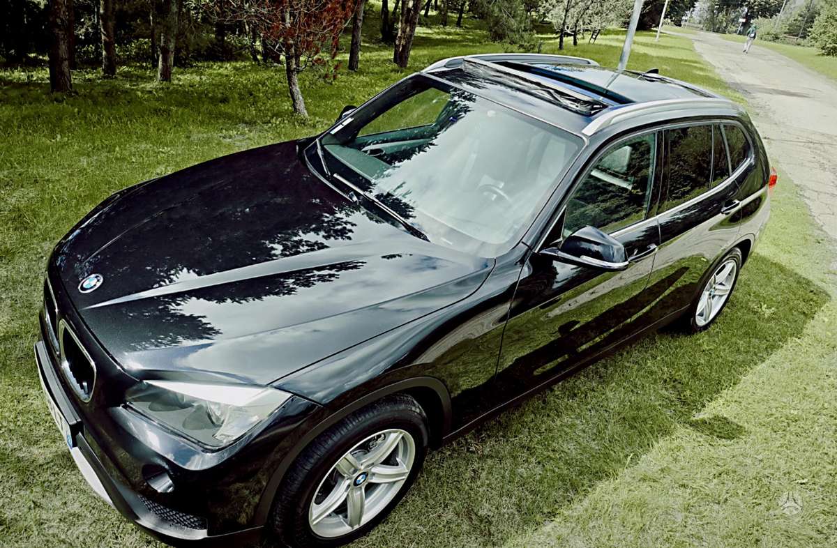 BMW X1, 2.0 l., Минивэн
