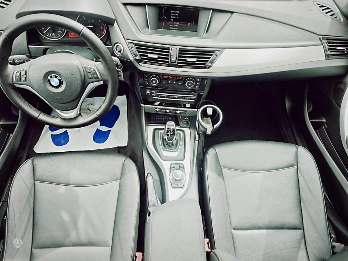 BMW X1, 2.0 l., Минивэн