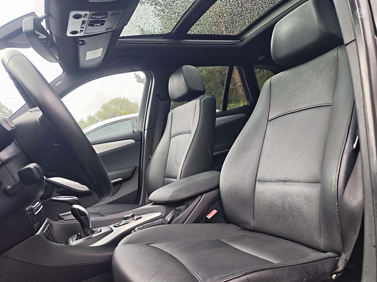 BMW X1, 2.0 l., Минивэн