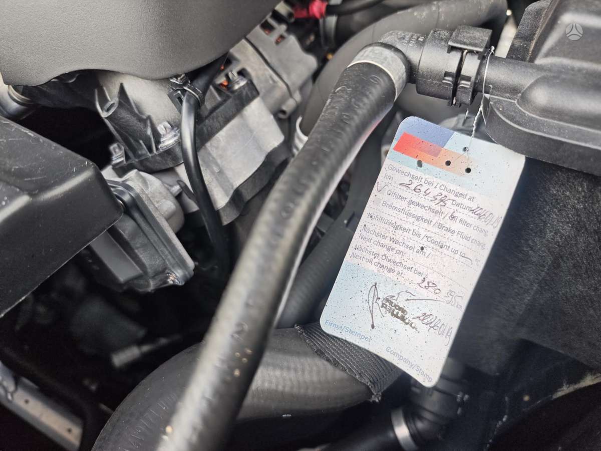BMW X1, 2.0 l., Минивэн