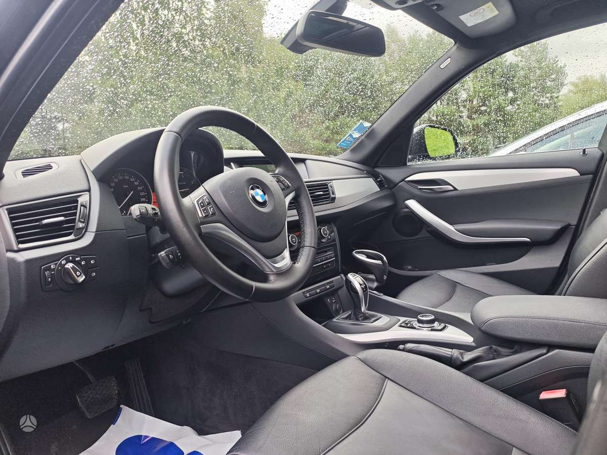 BMW X1, 2.0 l., Минивэн