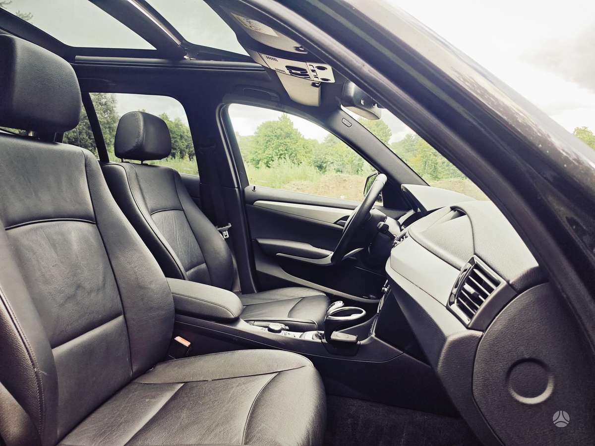 BMW X1, 2.0 l., Минивэн
