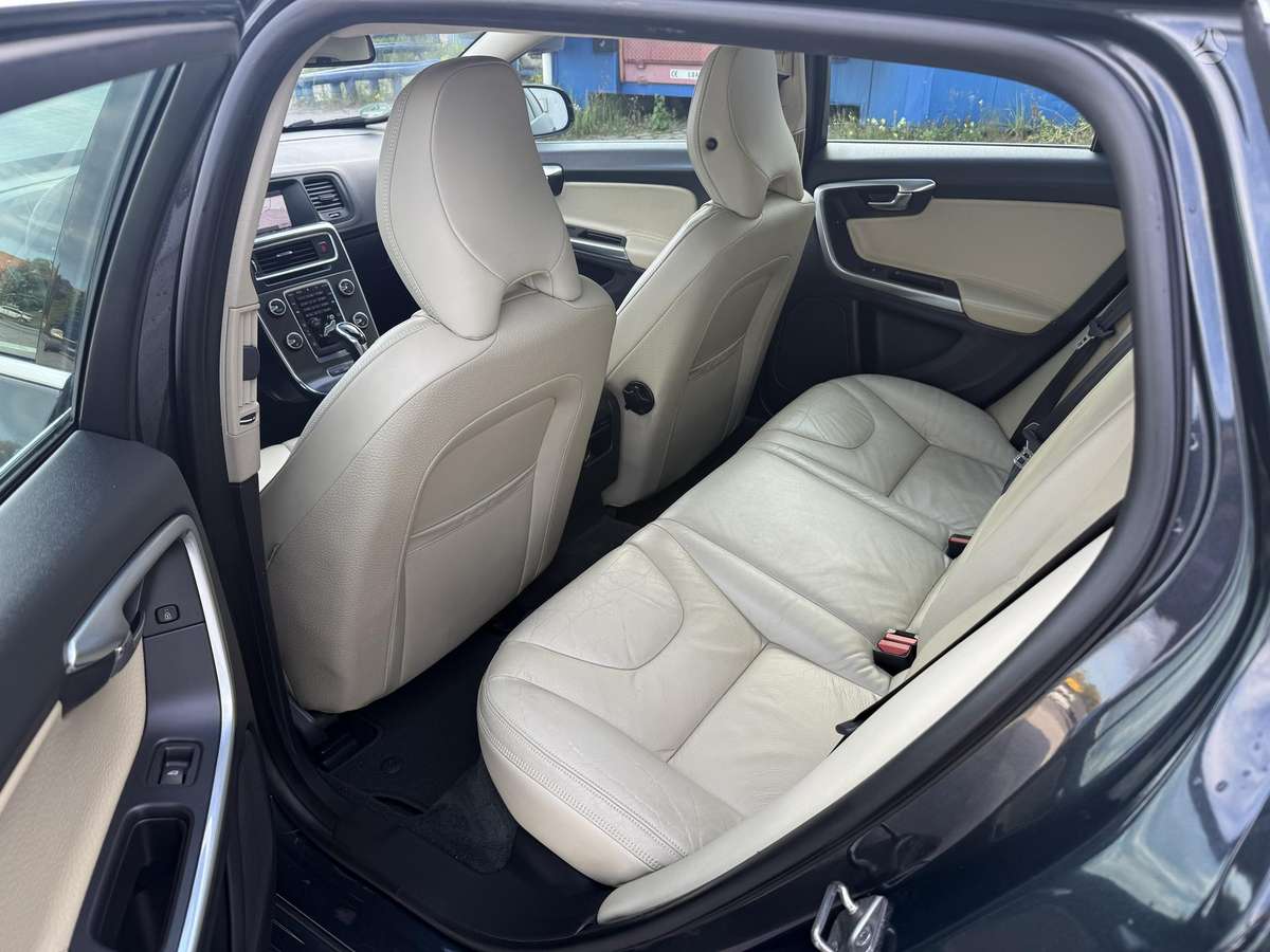 Volvo V60 - 8