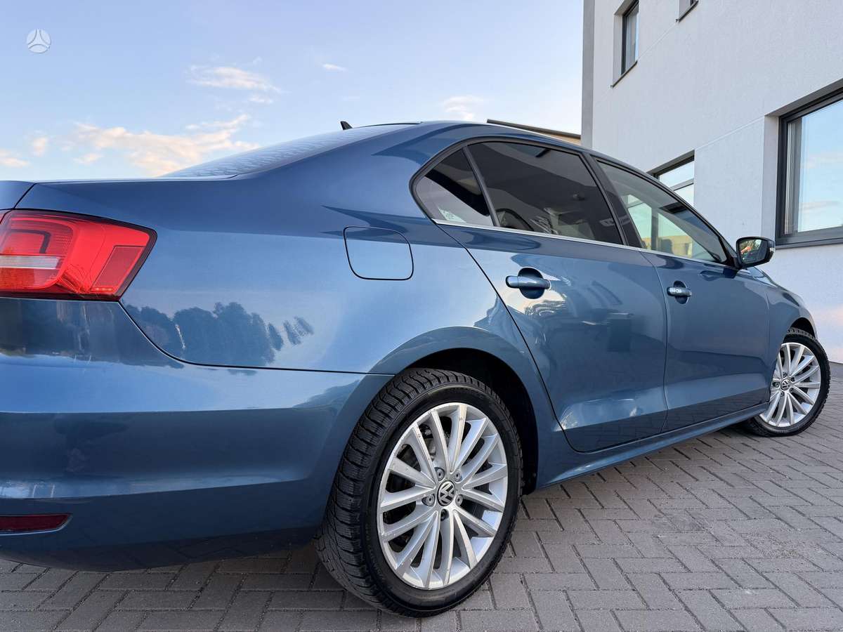 Volkswagen Jetta - 7