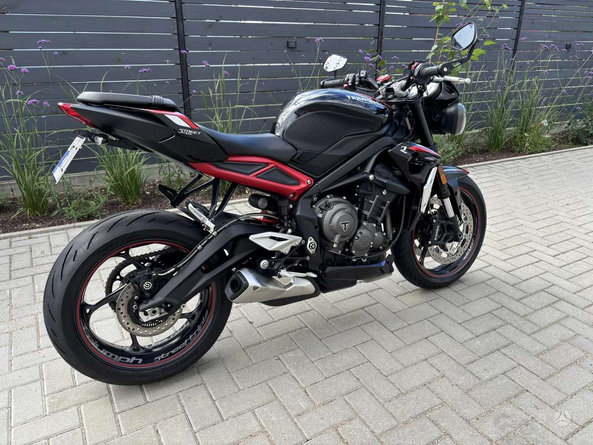 Triumph Street Triple 765cc, street / classic