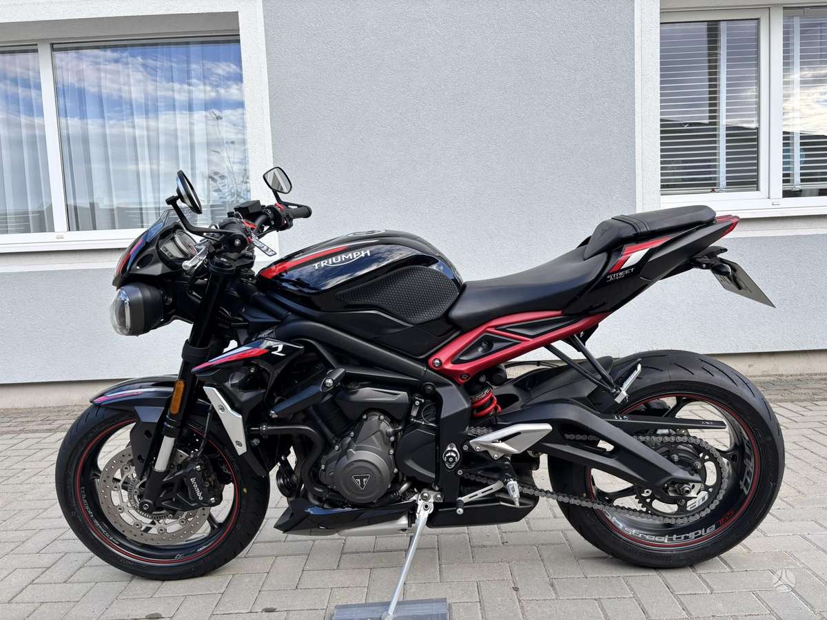 Triumph Street Triple 765cc, street / classic