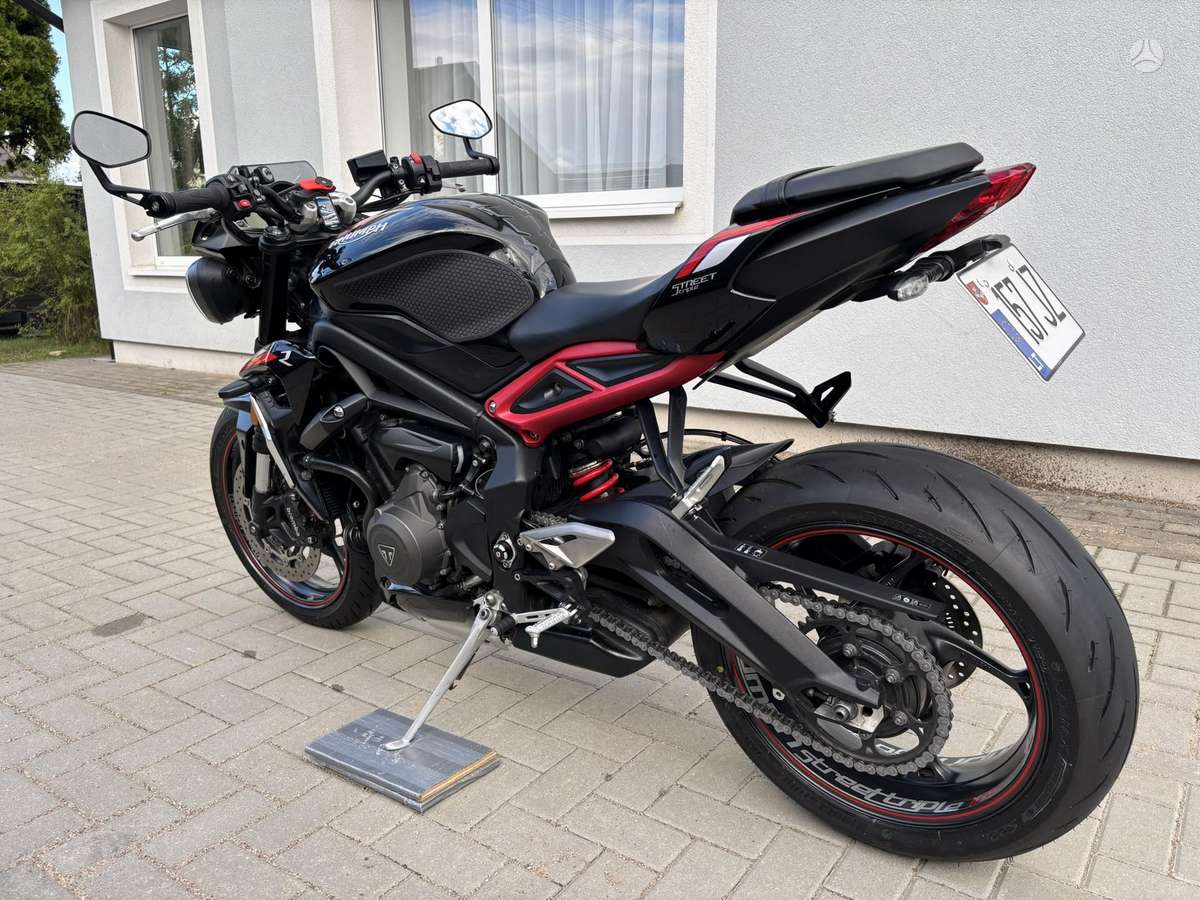 Triumph Street Triple 765cc, street / classic