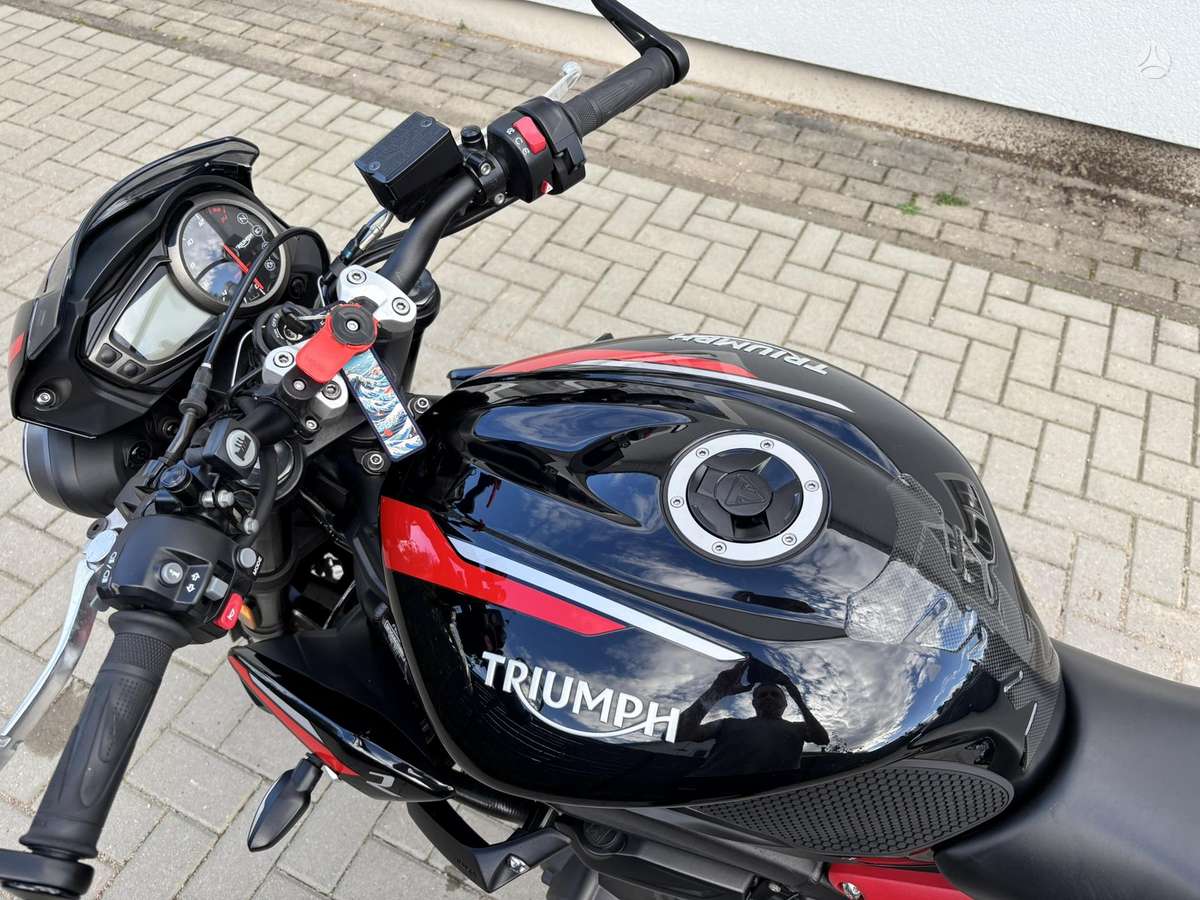 Triumph Street Triple 765cc, street / classic