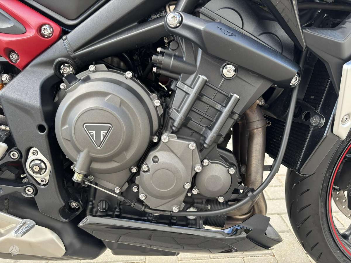 Triumph Street Triple 765cc, street / classic