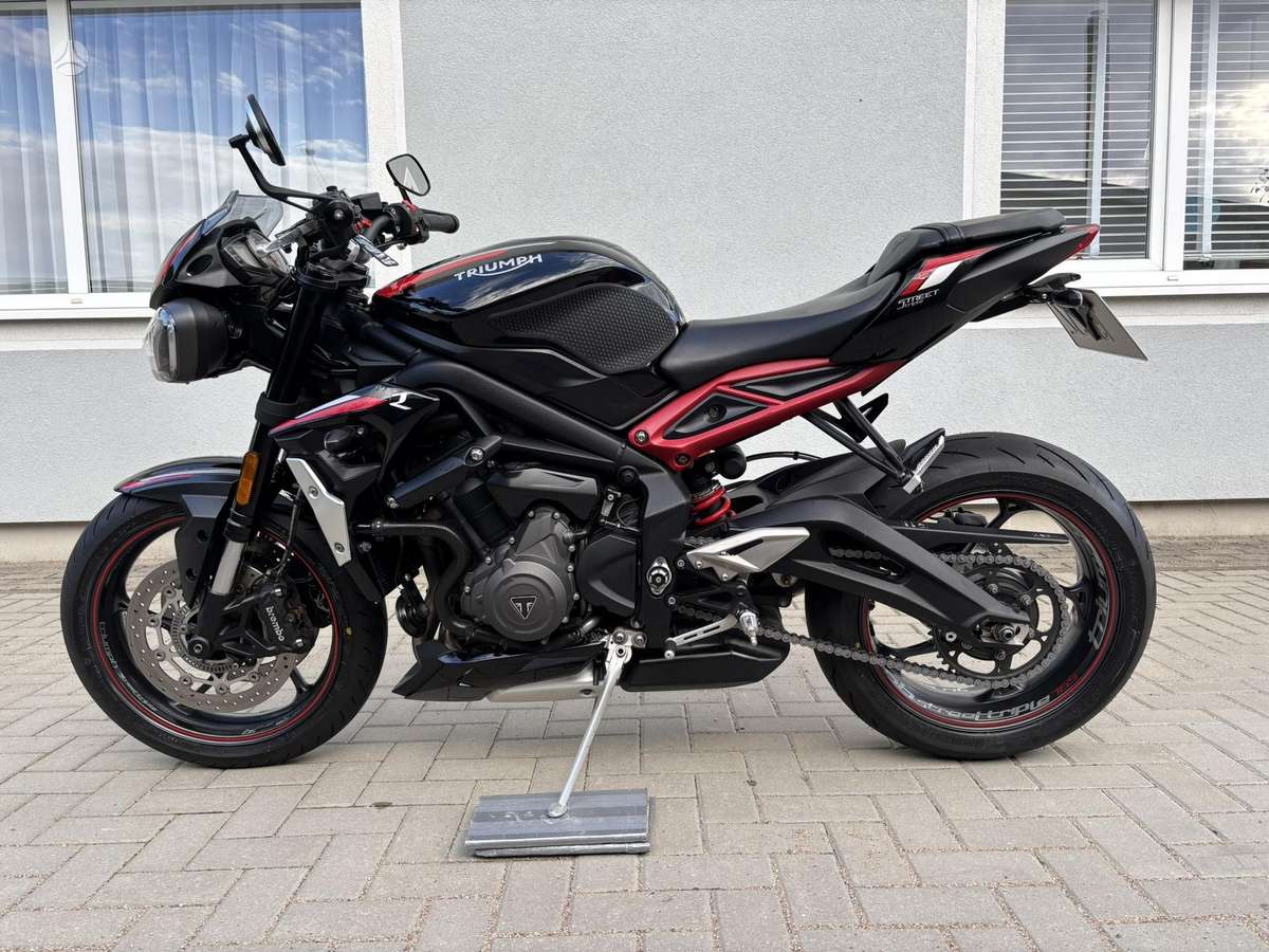 Triumph Street Triple 765cc, street / classic