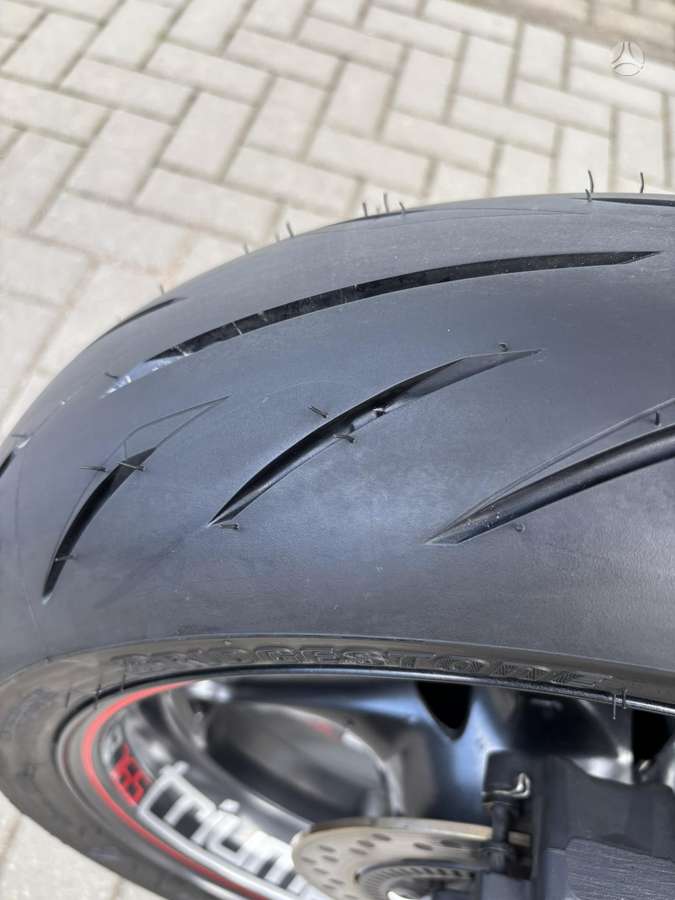 Triumph Street Triple 765cc, street / classic