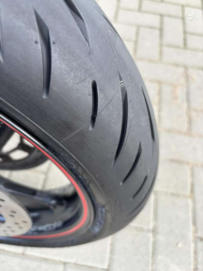 Triumph Street Triple 765cc, street / classic