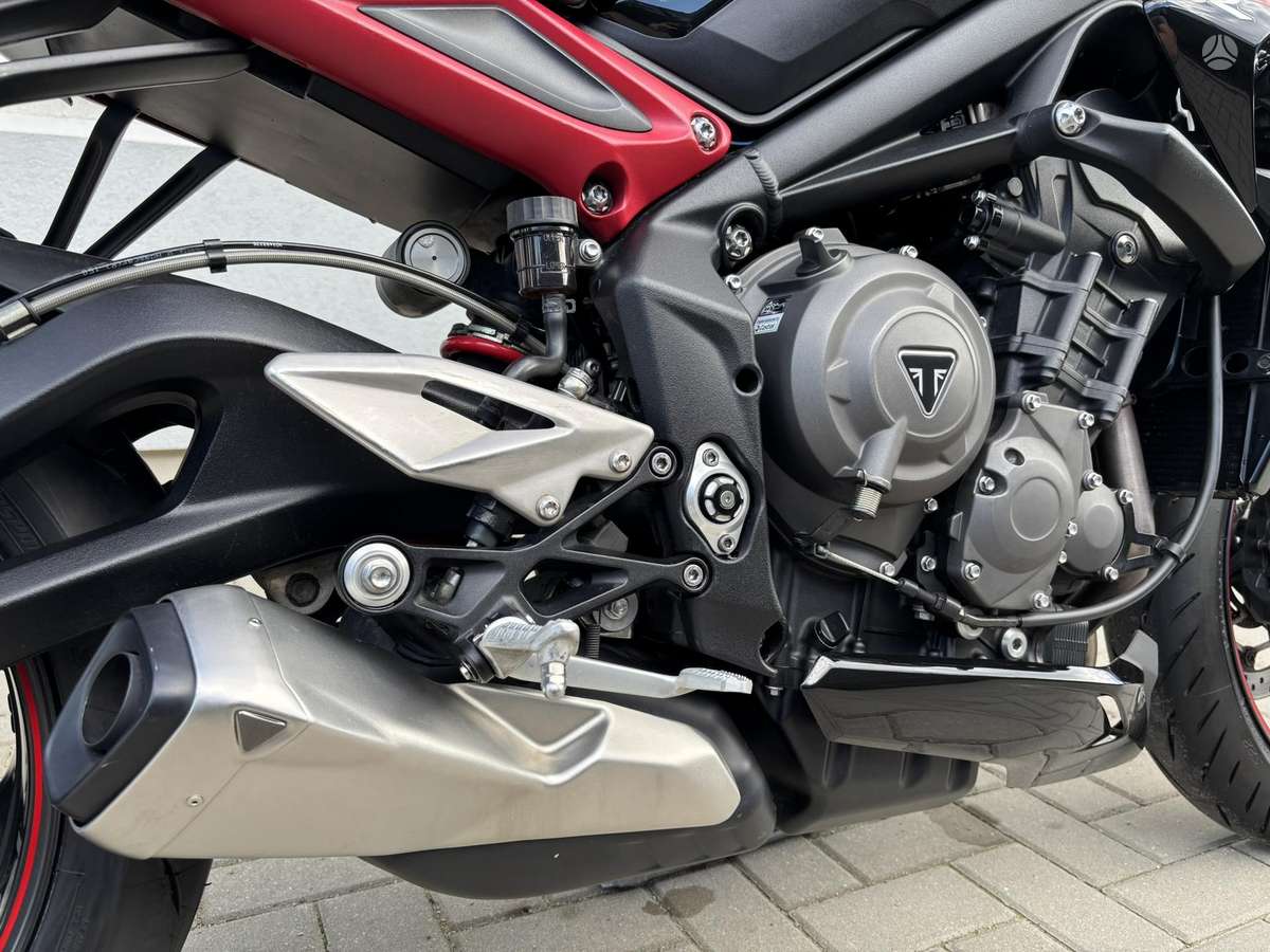 Triumph Street Triple 765cc, street / classic