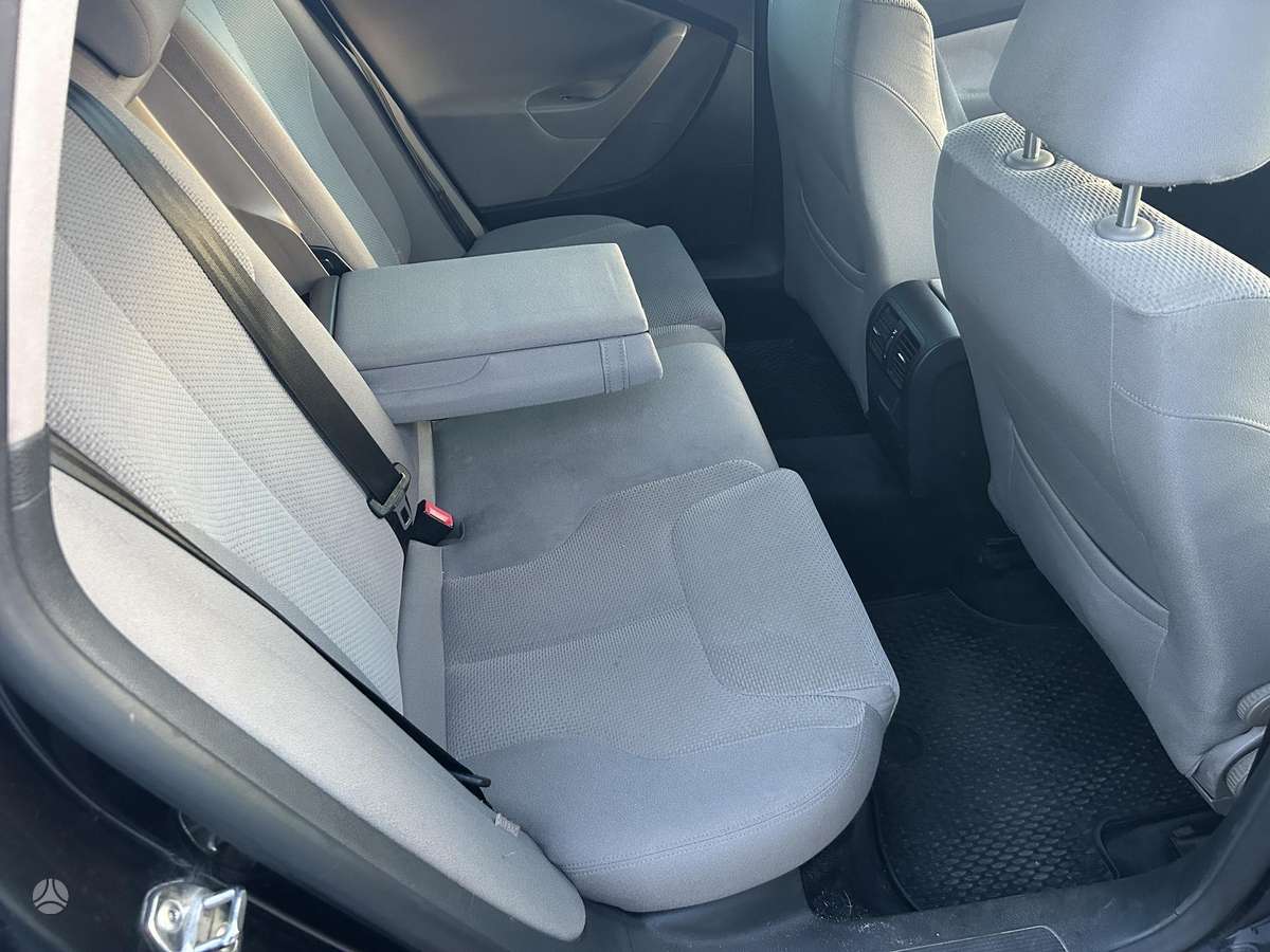 Volkswagen Passat - 6