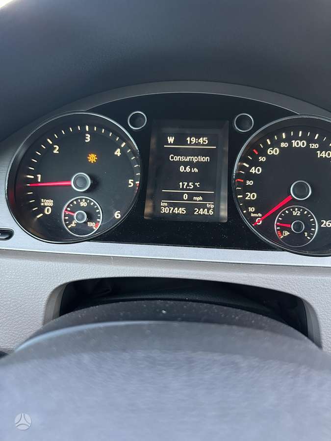Volkswagen Passat - 7