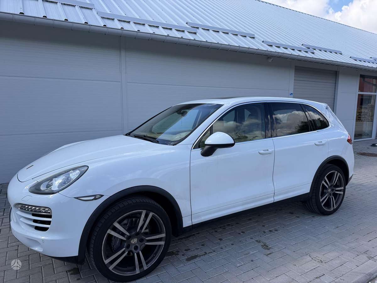 Porsche Cayenne - 4