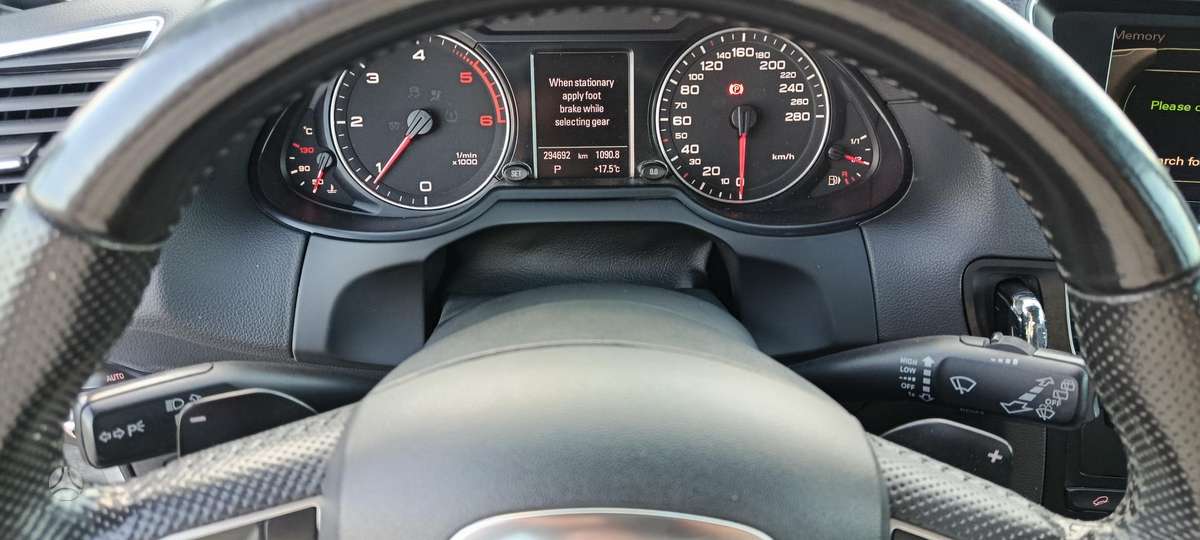 Audi Q5, 2.0 l., off-road / crossover