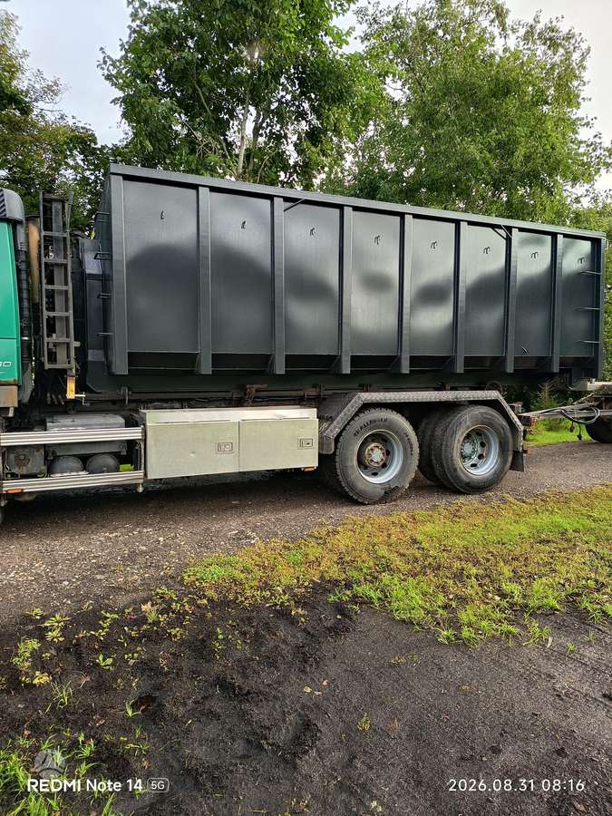 Volvo Konteineris, hooklift trucks