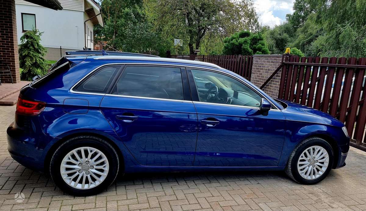 Audi A3, 1.6 l., hatchback