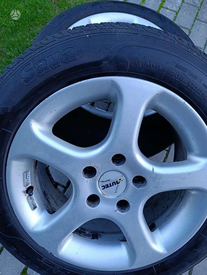 Toyota, lengvojo lydinio, R16