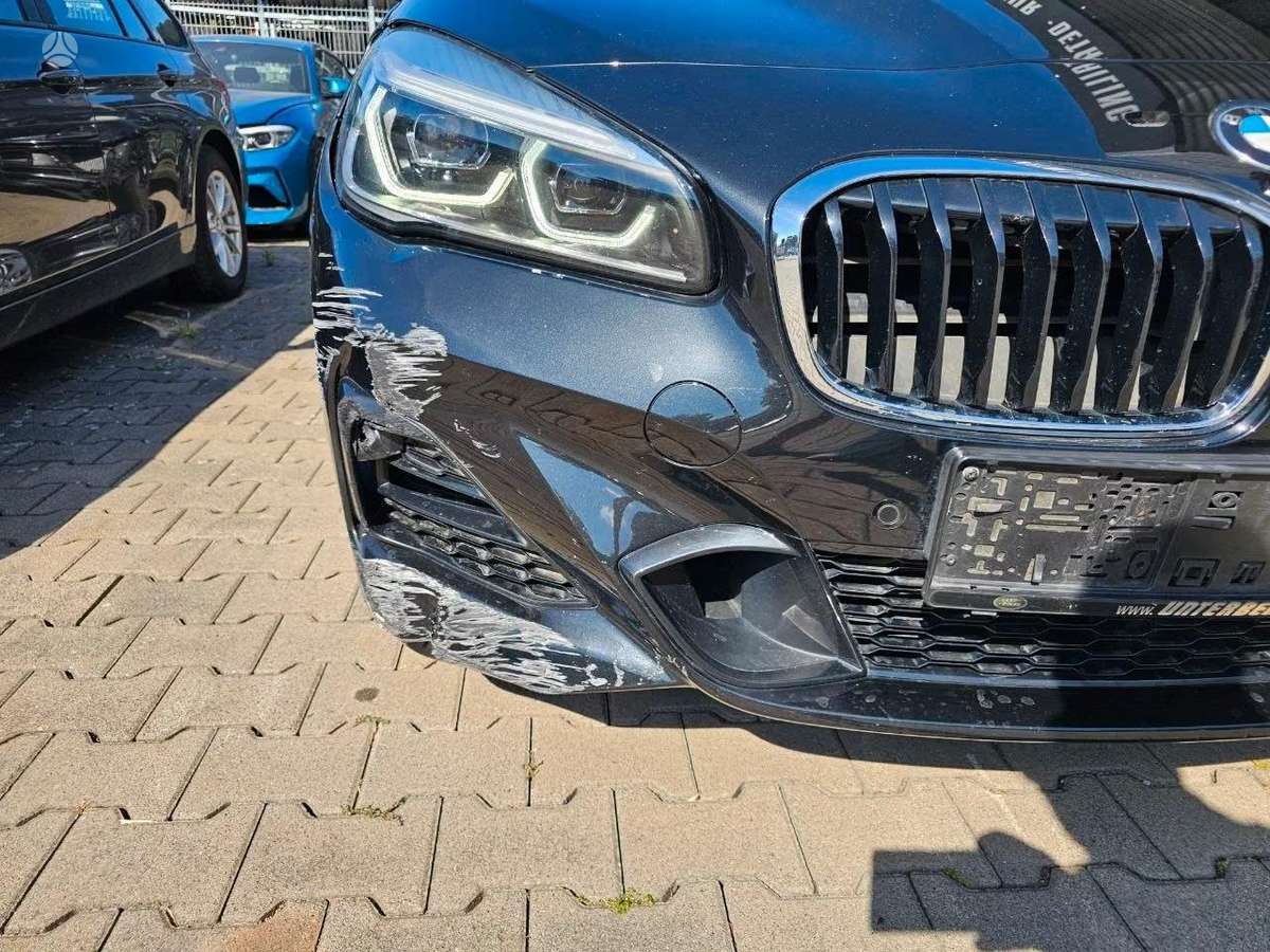 BMW 218, 2.0 l., hatchback