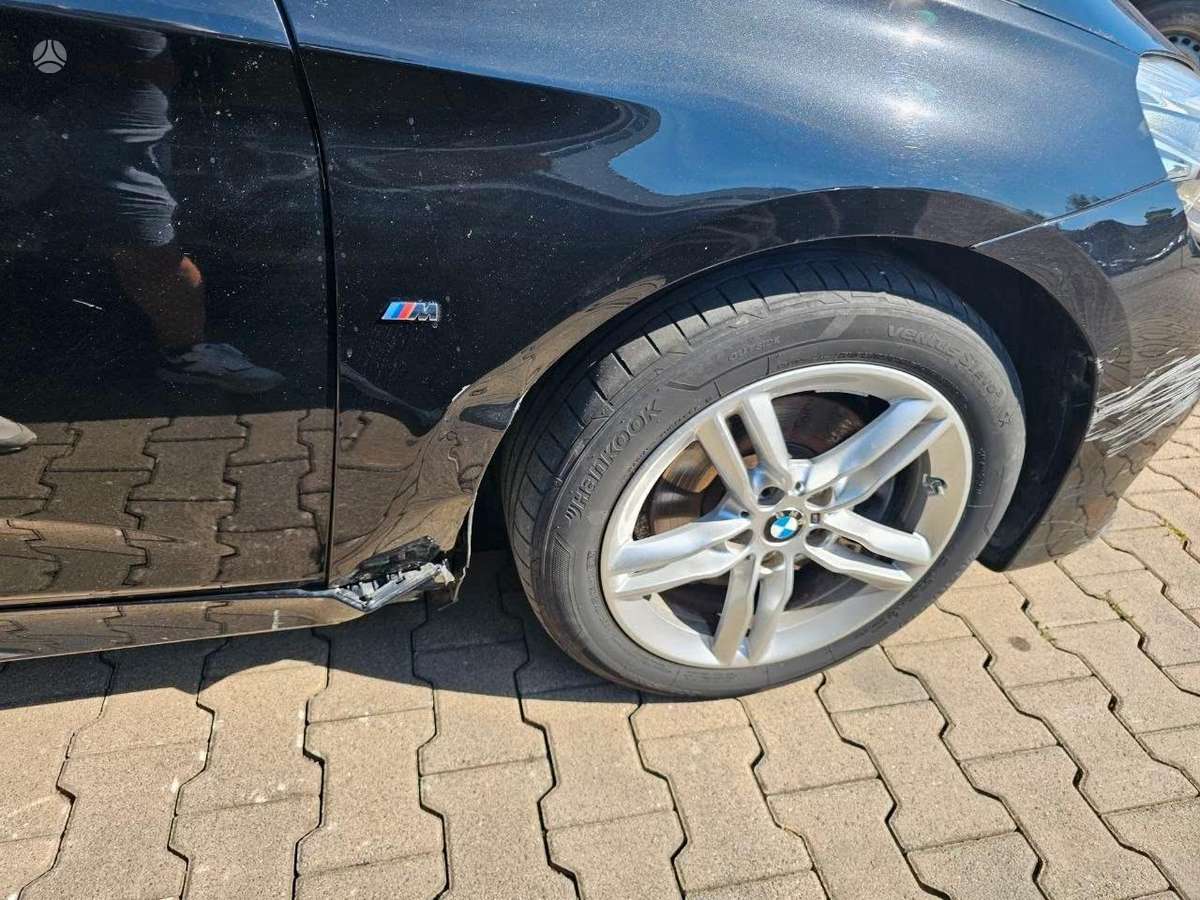 BMW 218, 2.0 l., hatchback