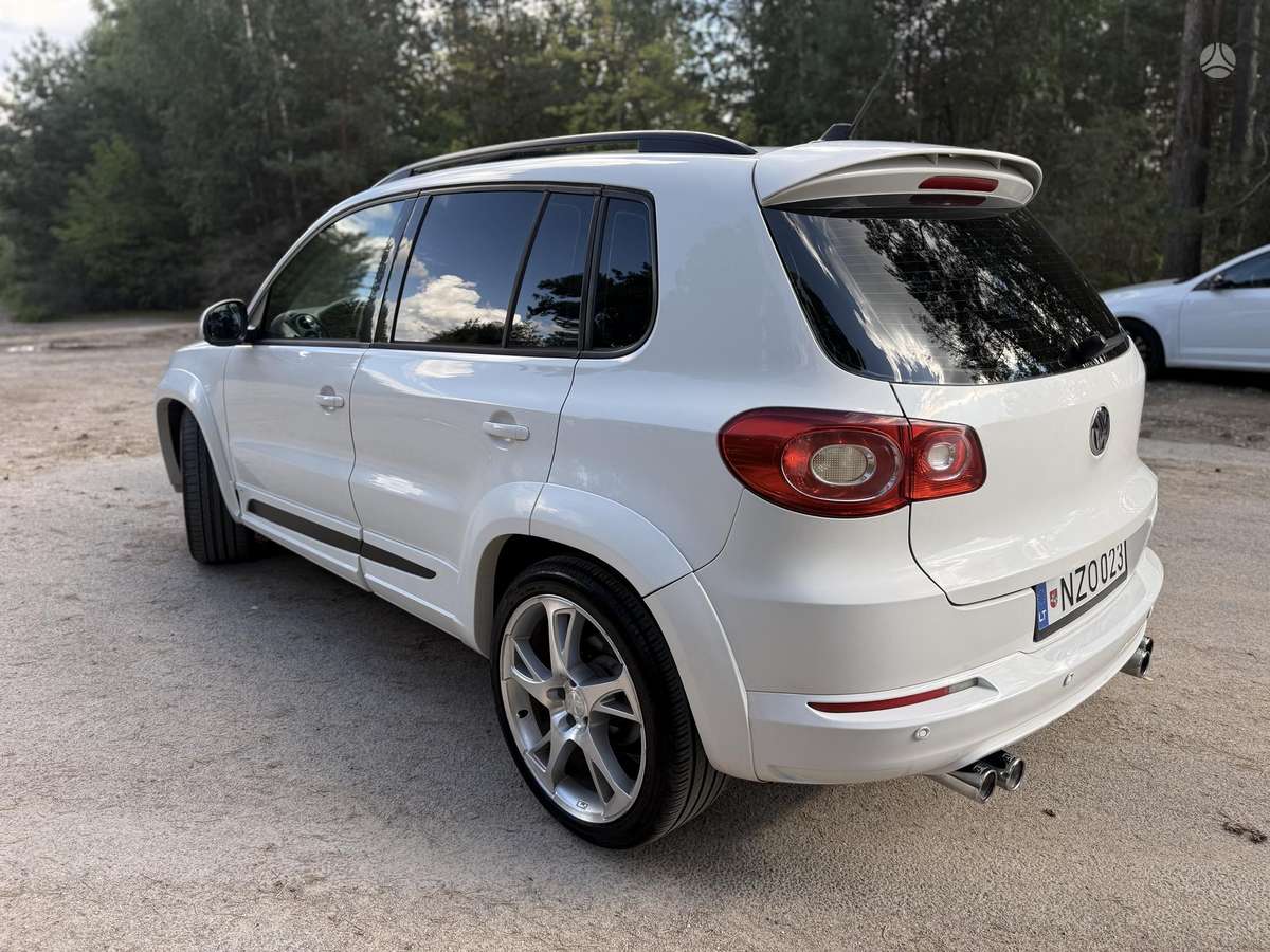Volkswagen Tiguan - 8