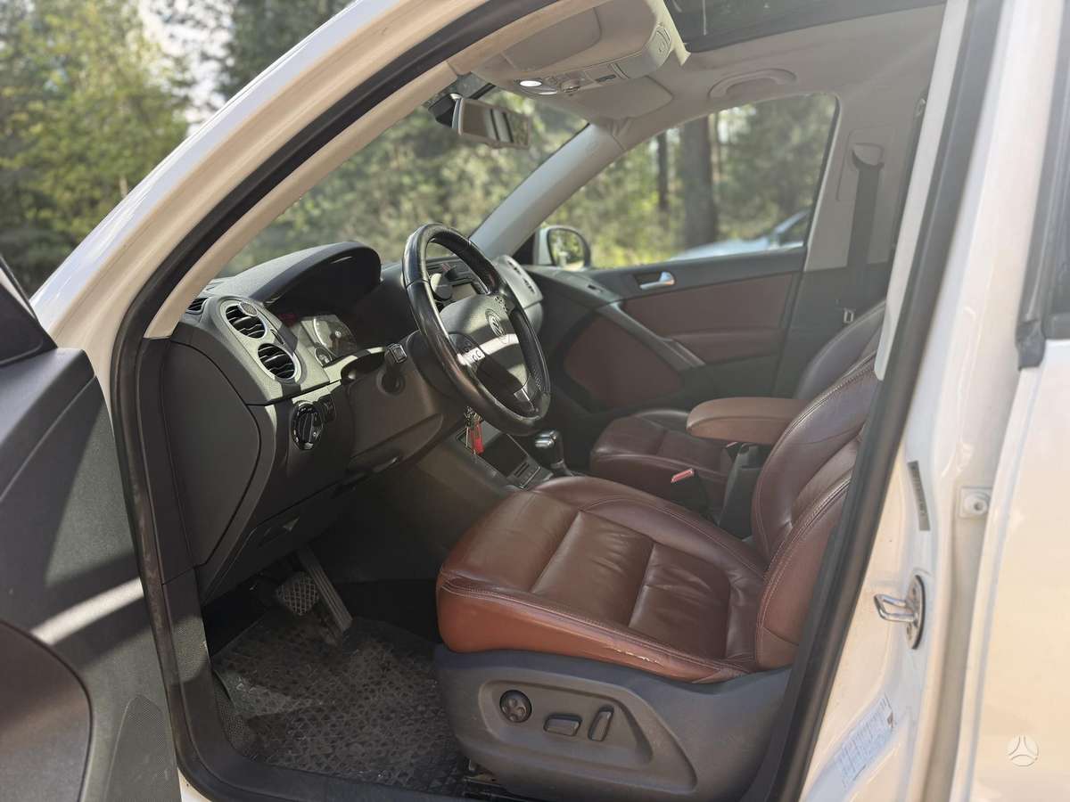 Volkswagen Tiguan - 12