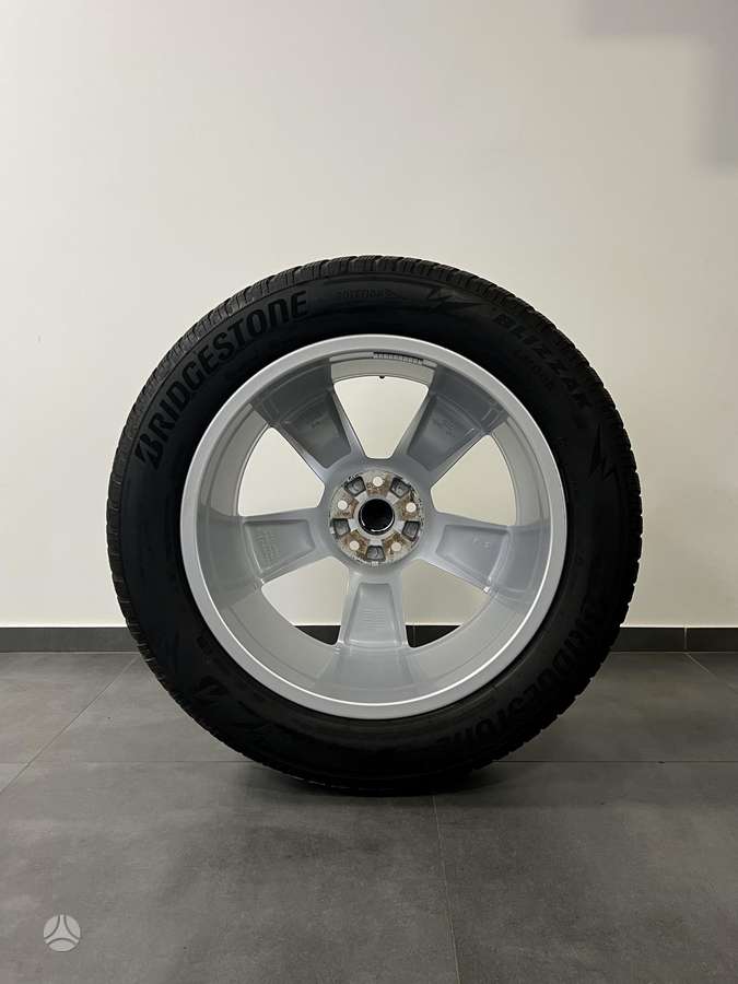 Audi Q4 E-TRON original su padangom, light alloy, R19
