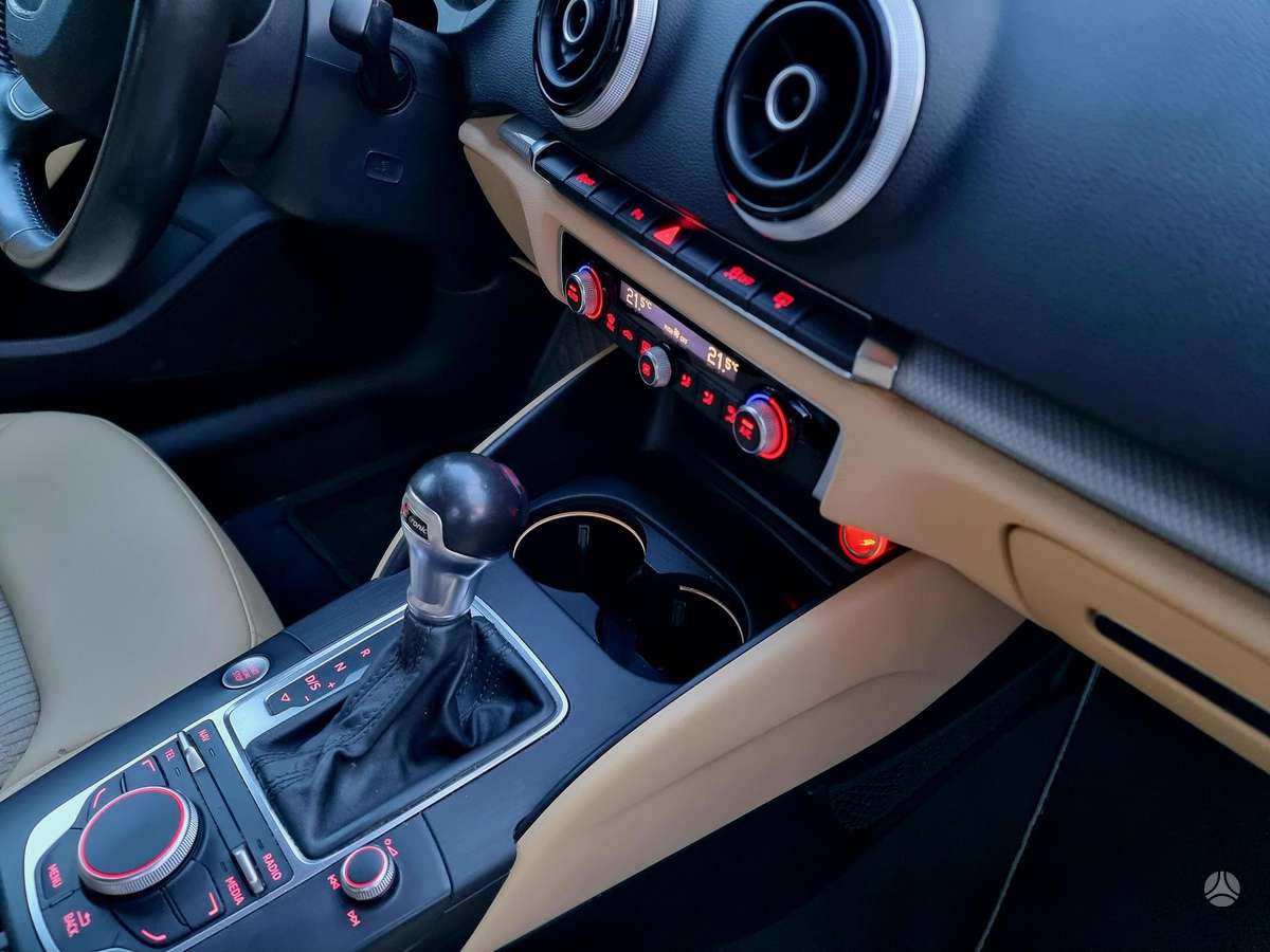 Audi A3, 1.6 l., hatchback
