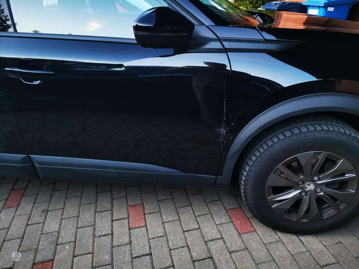Peugeot 2008 - 4