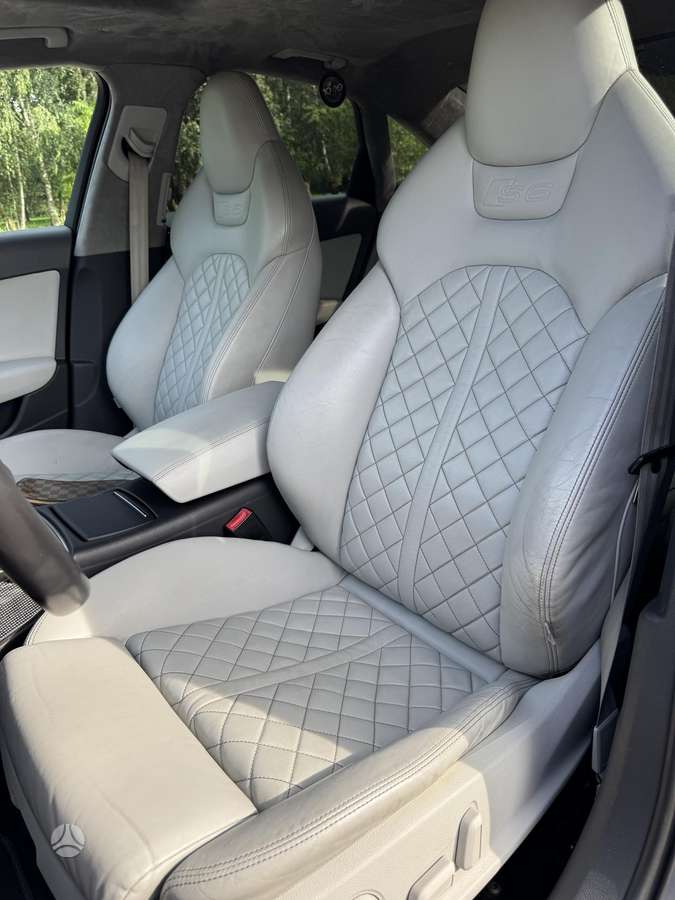 Audi S6, 4.0 l., Седан
