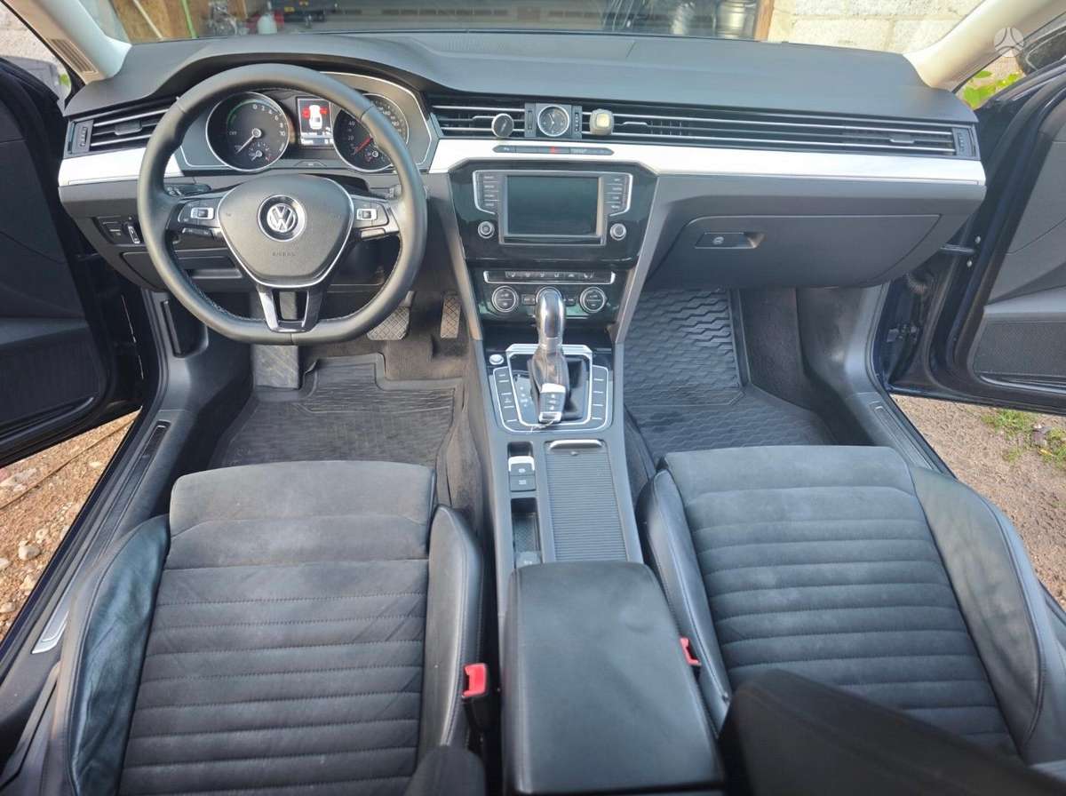 Volkswagen Passat - 5